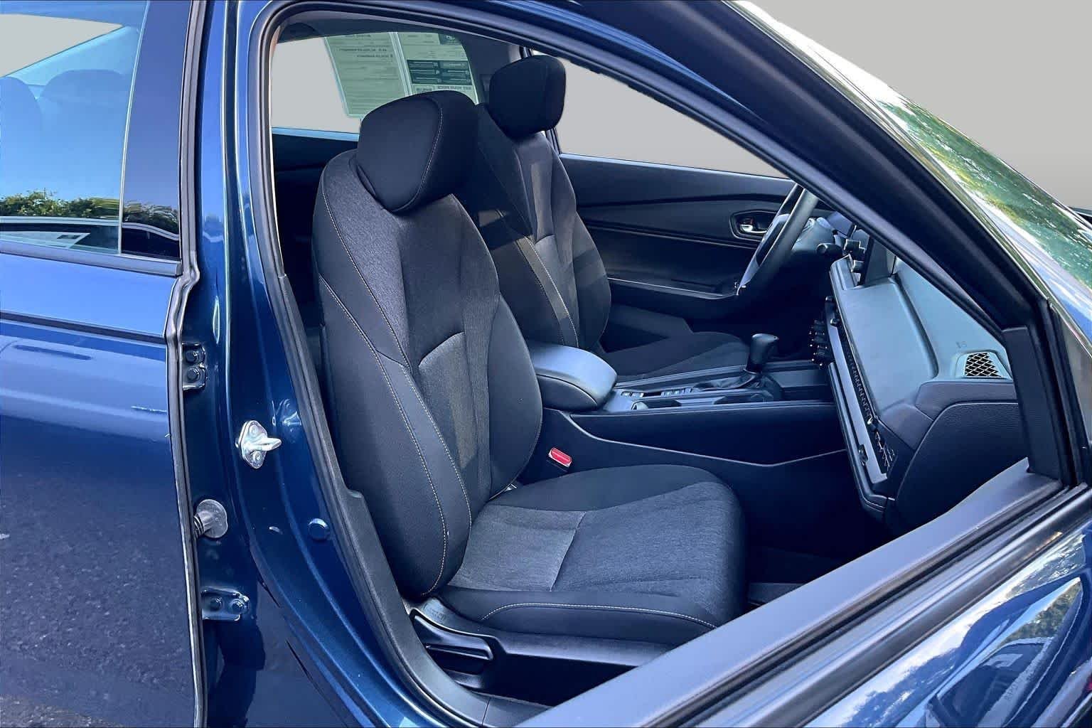 Used 2023 Canyon River Blue Metallic Honda EX image 8
