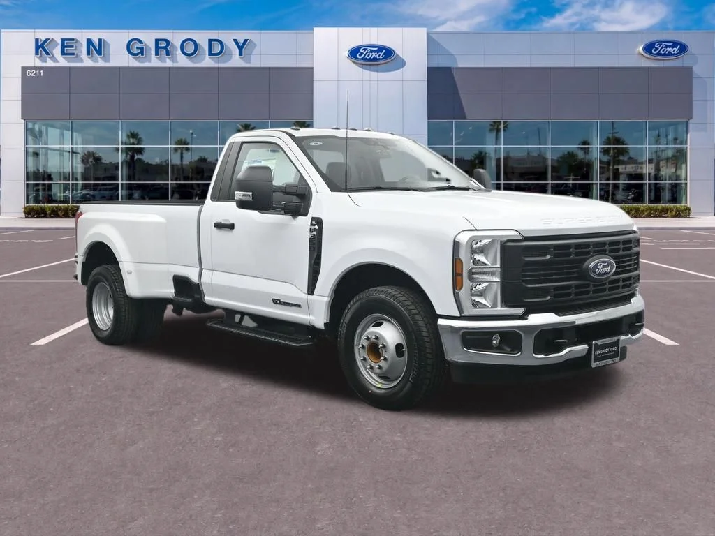 2026 Ford F-350 XL Regular Cab 8' Box DRW's photo