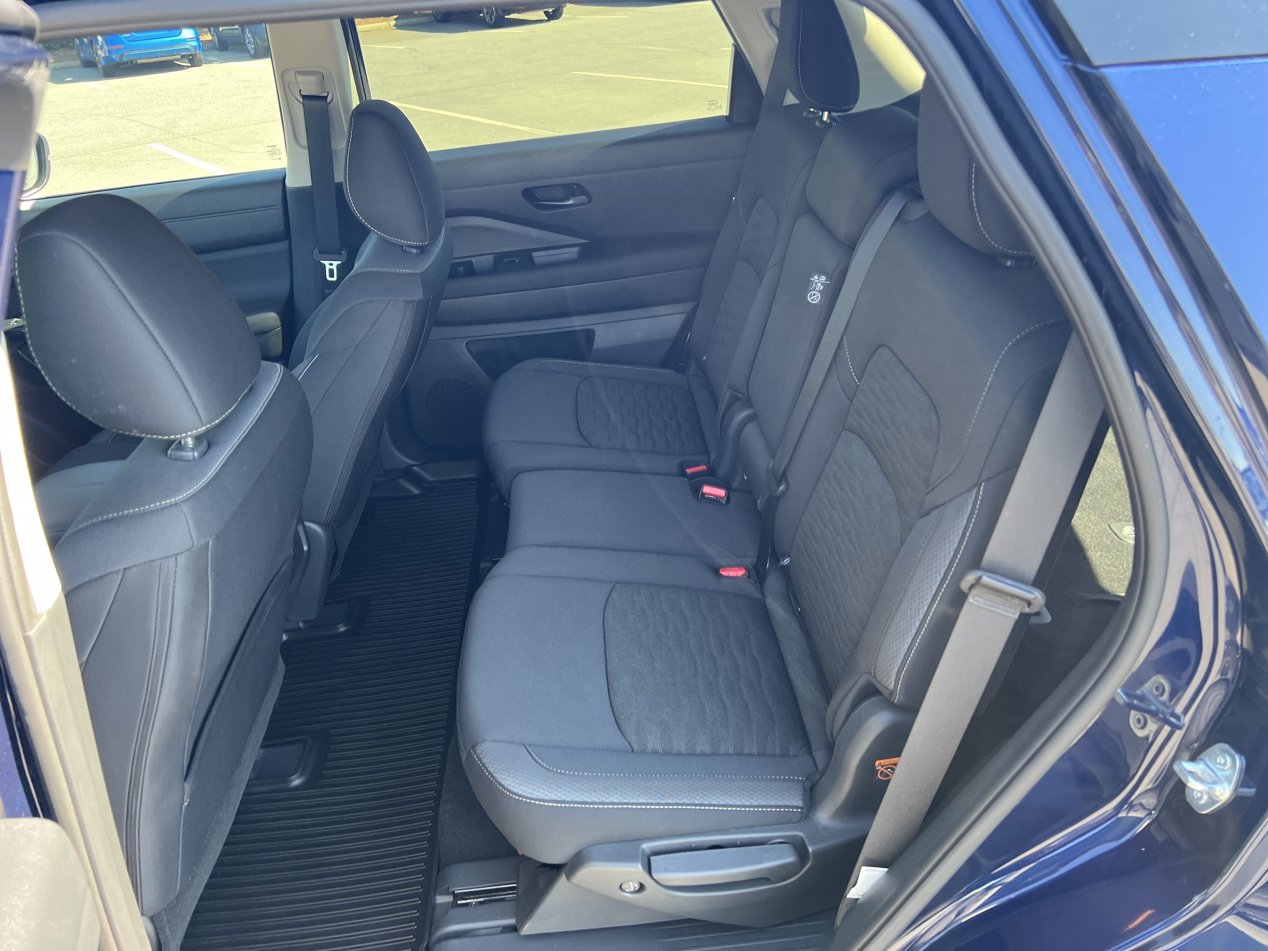 Used 2025 Deep Ocean Blue Pearl Nissan SV image 14