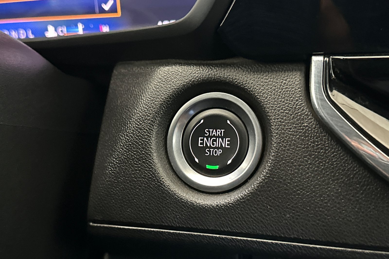 Used 2024 White Chevrolet Trail Boss image 21