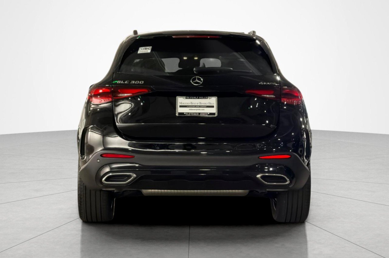 New 2026 Black Mercedes-Benz GLC 300 4MATIC® SUV image 4