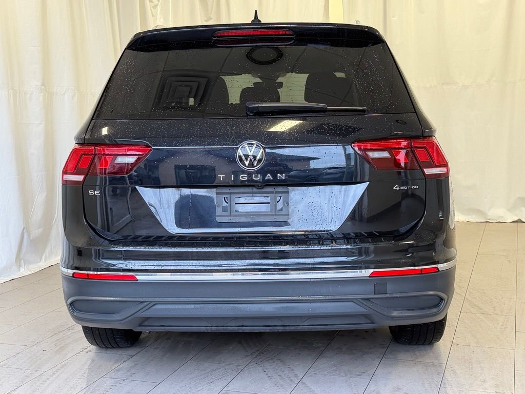 Certified Used 2024 Deep Black Volkswagen 2.0T SE image 5