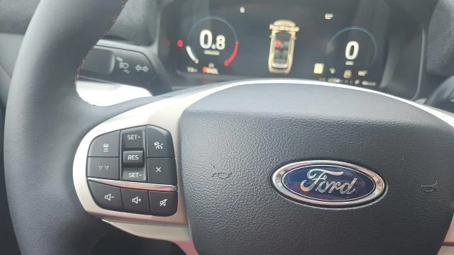 New 2027 Star White Metallic Tri-Coat Ford Active 4WD image 38