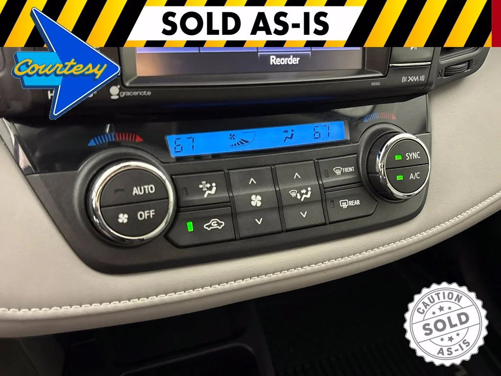 Used 2017 Silver Toyota XLE image 34