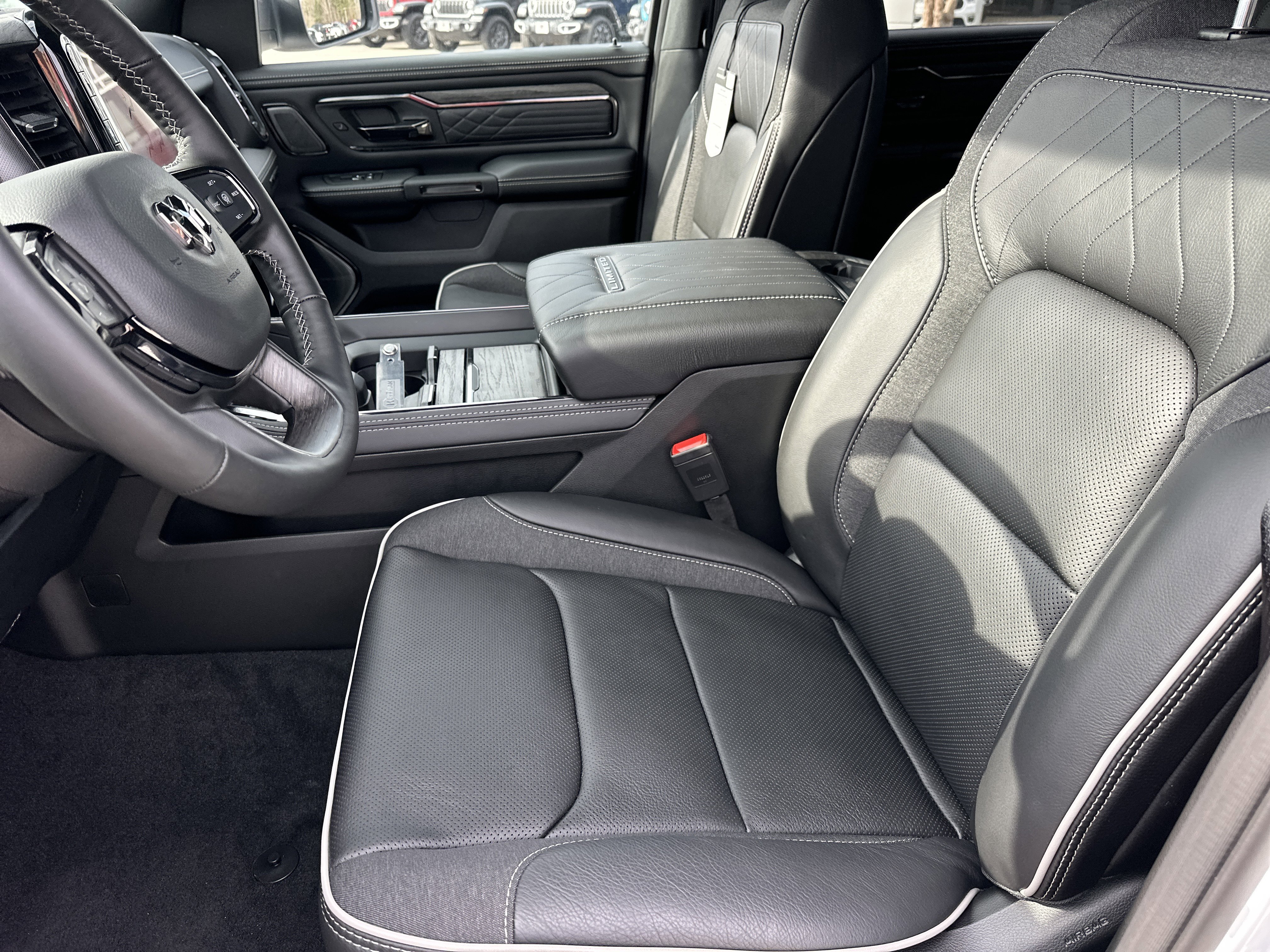 2026 RAM 1500 Limited - Photo 10