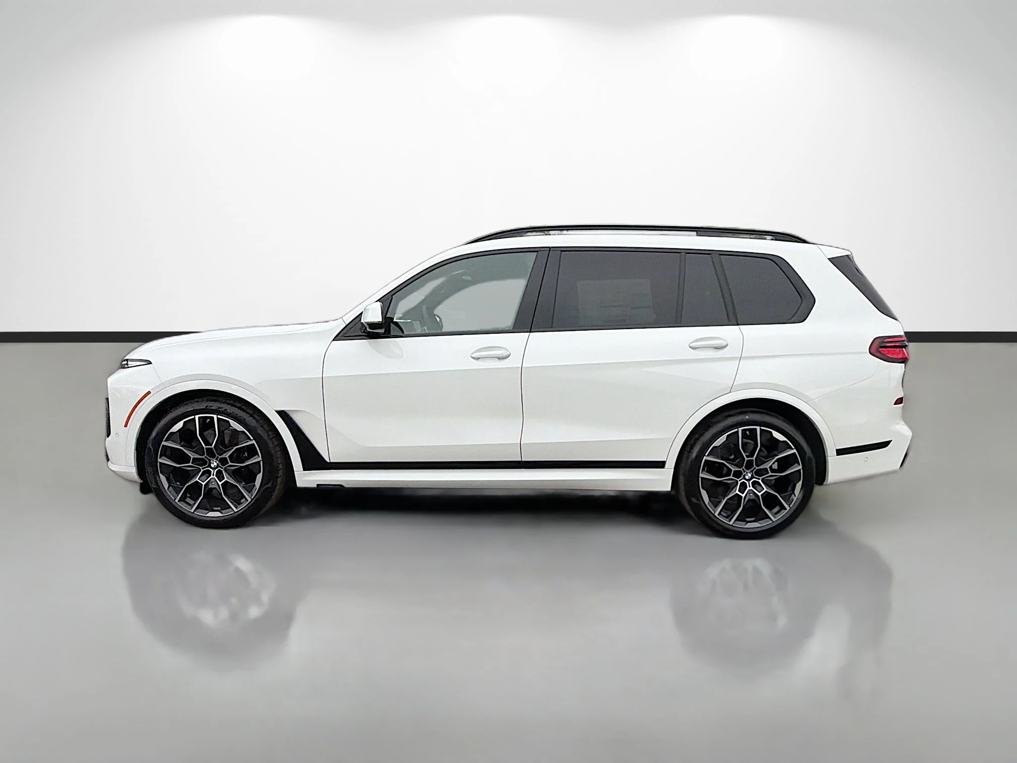 New 2027 Alpine White BMW xDrive40i image 6