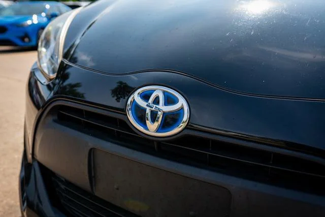 Used 2017 Black Sand Pearl Toyota One image 13