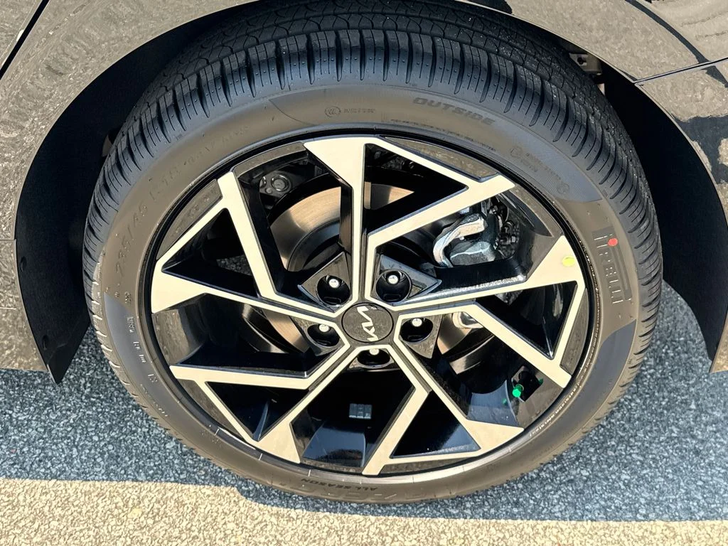 New 2026 Aurora Black Pearl Kia EX image 20
