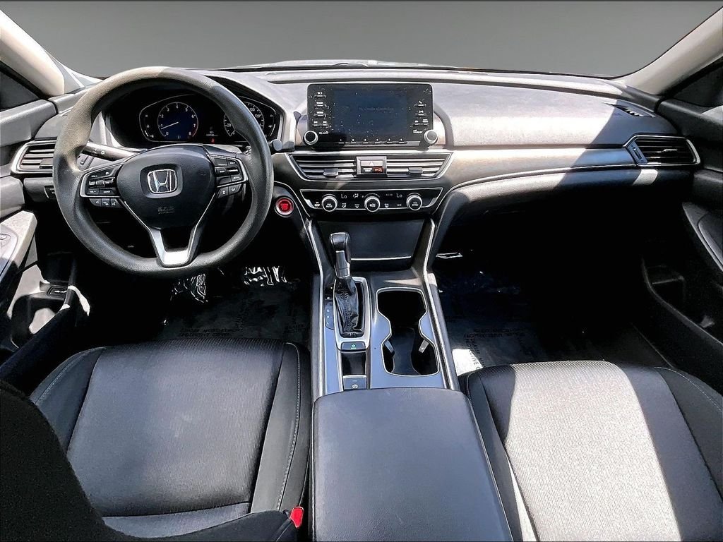 Used 2019 Silver Honda LX image 17