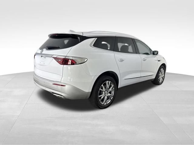 Used 2023 White Buick Essence image 5