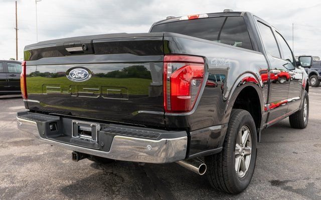 Used 2024 Agate Black Metallic Ford XLT image 6