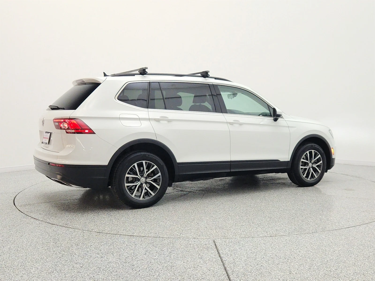 Used 2019 Pure White Volkswagen 2.0T SE FWD image 5