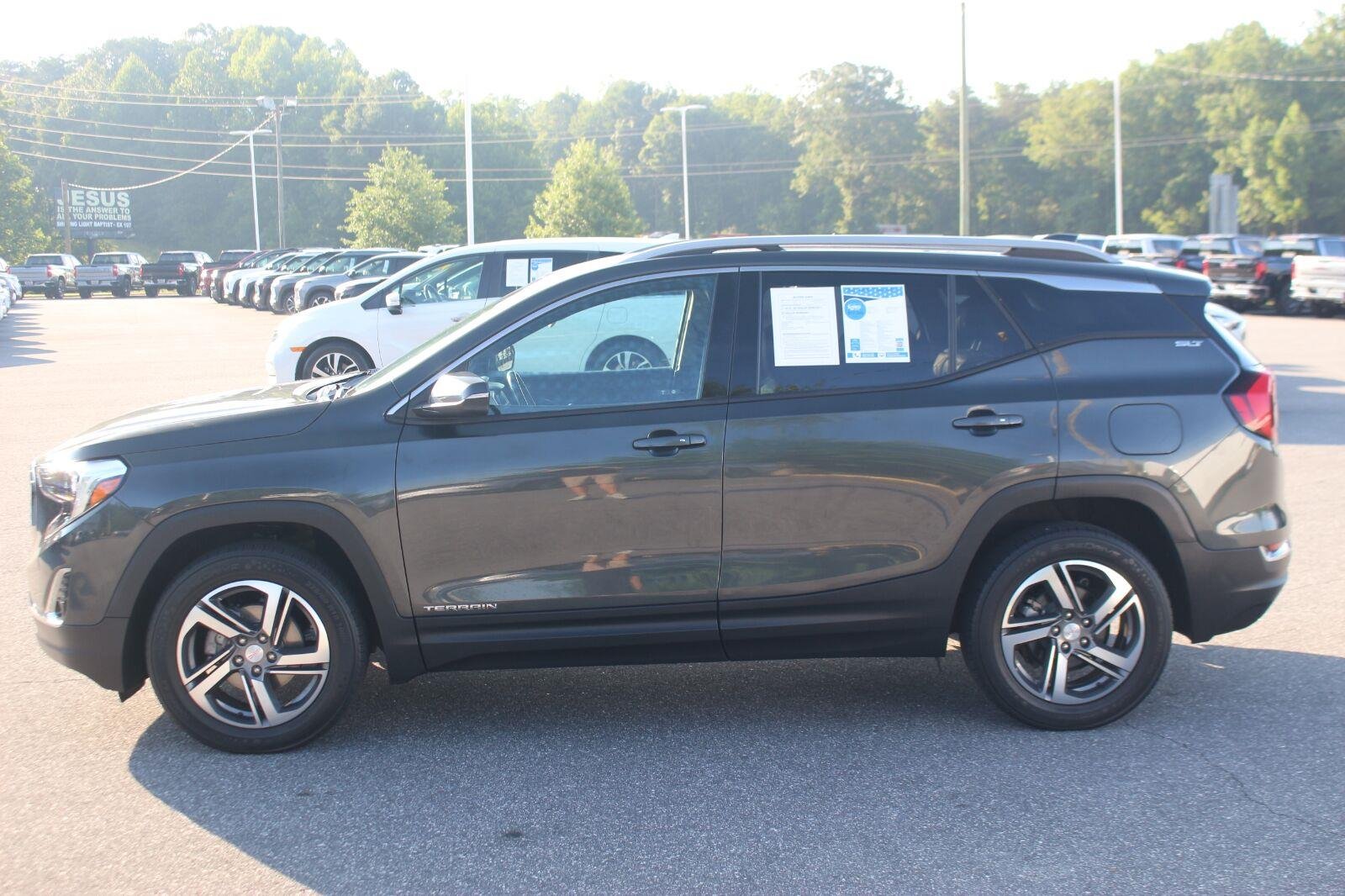 Used 2021 GRAPHITE GRAY METALLIC GMC SLT image 4