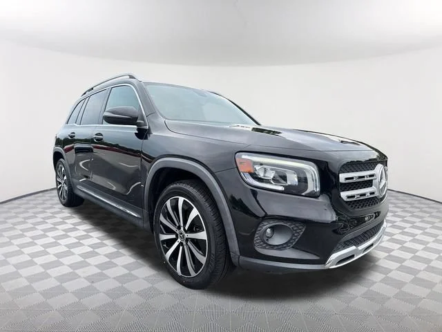 Used 2022 Black Mercedes-Benz GLB 250 image 3