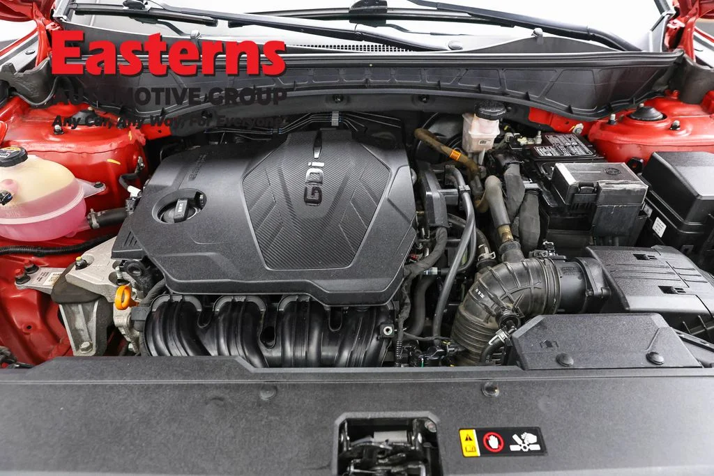 Used 2022 Red Hyundai SEL image 8