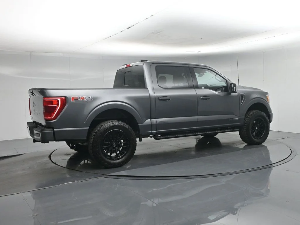 Used 2023 Gray Ford XLT image 30