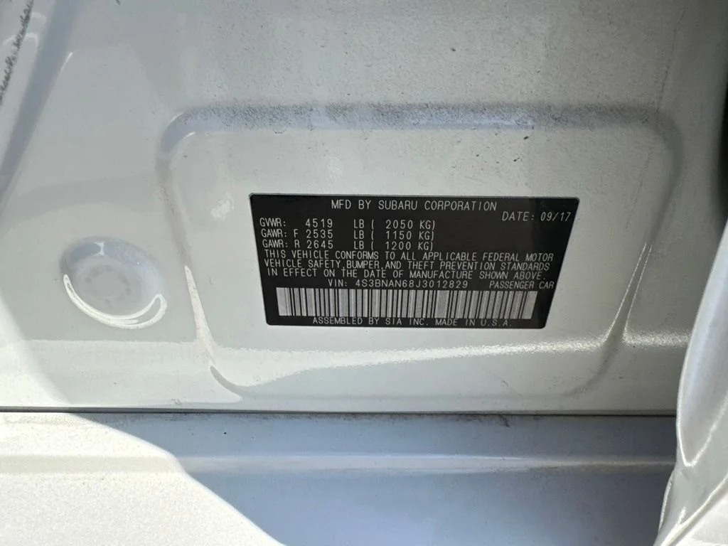 Used 2018 White Subaru 2.5i image 11