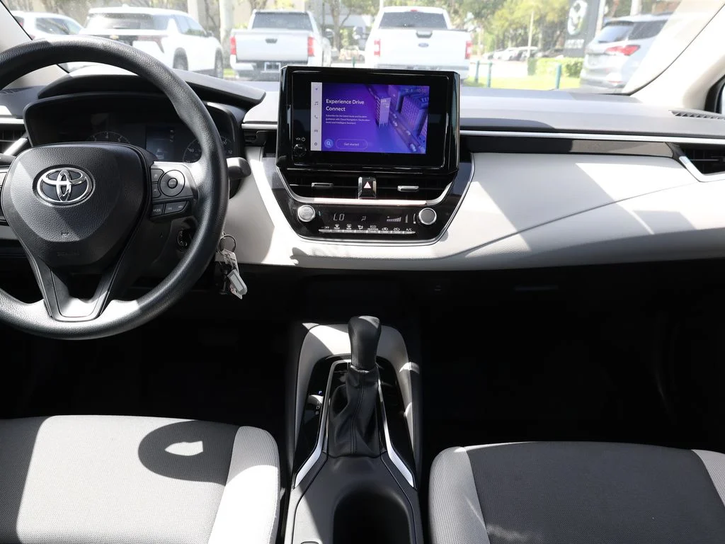 Used 2025 White Toyota LE image 21