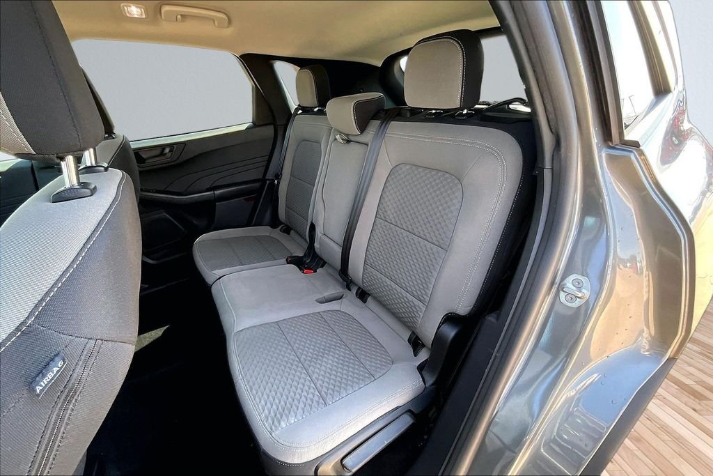 Used 2022 Gray Ford SE image 24