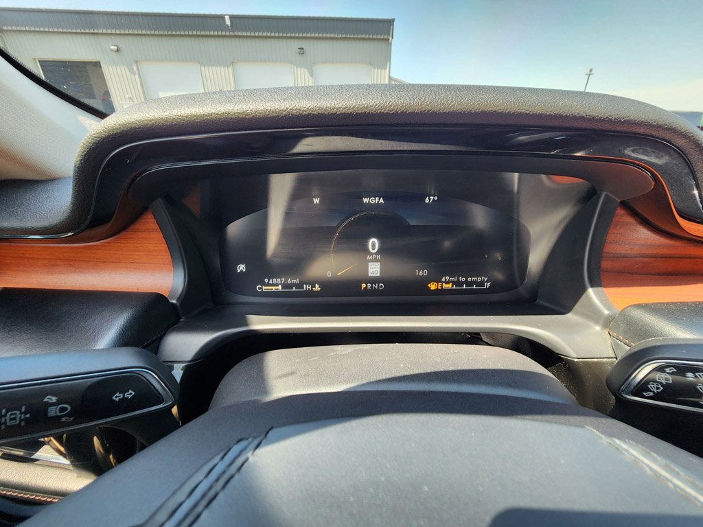 Used 2020 Infinite Black Metallic Lincoln Reserve image 36