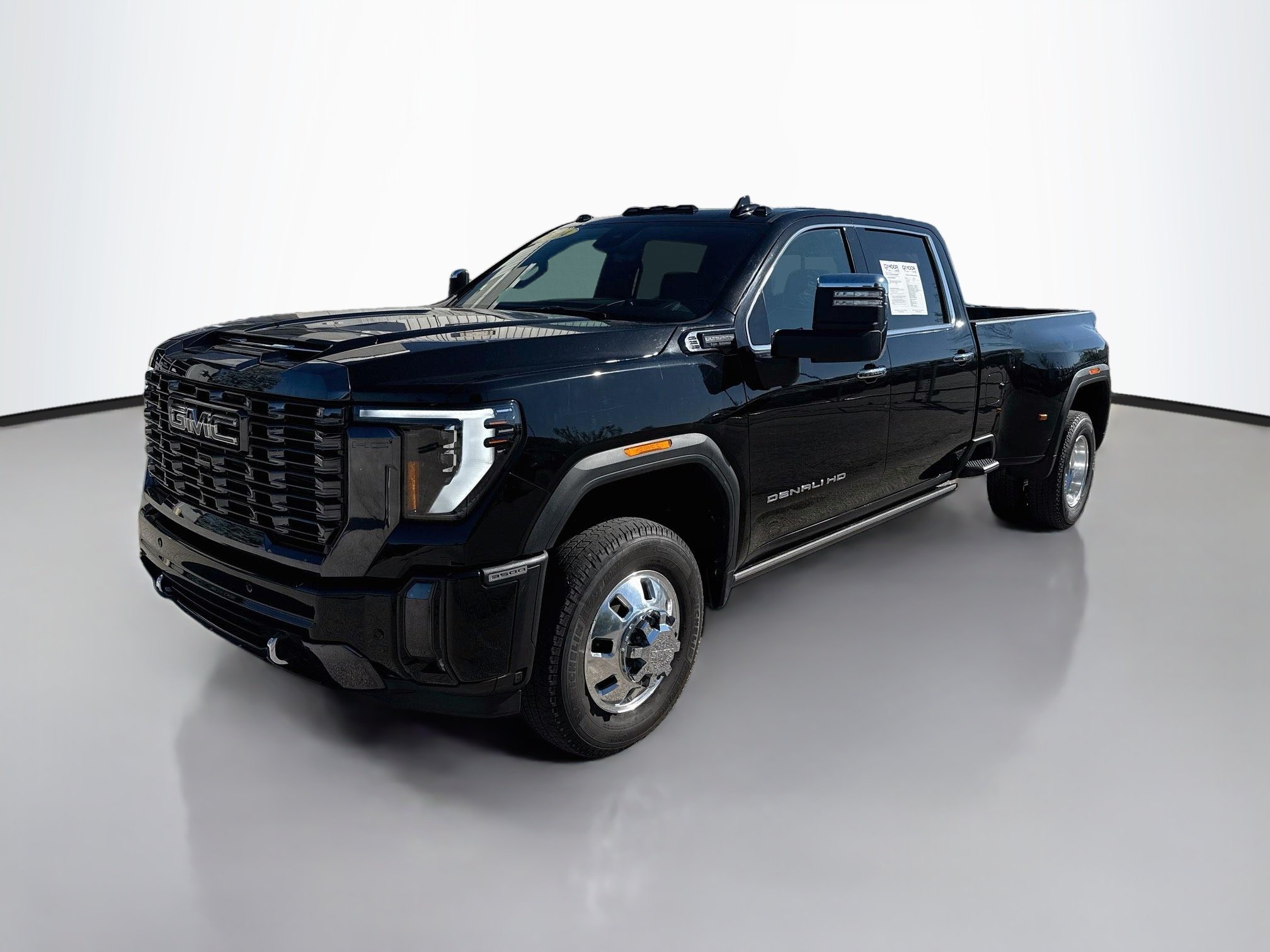 Used 2024 Onyx Black GMC Denali Ultimate image 3