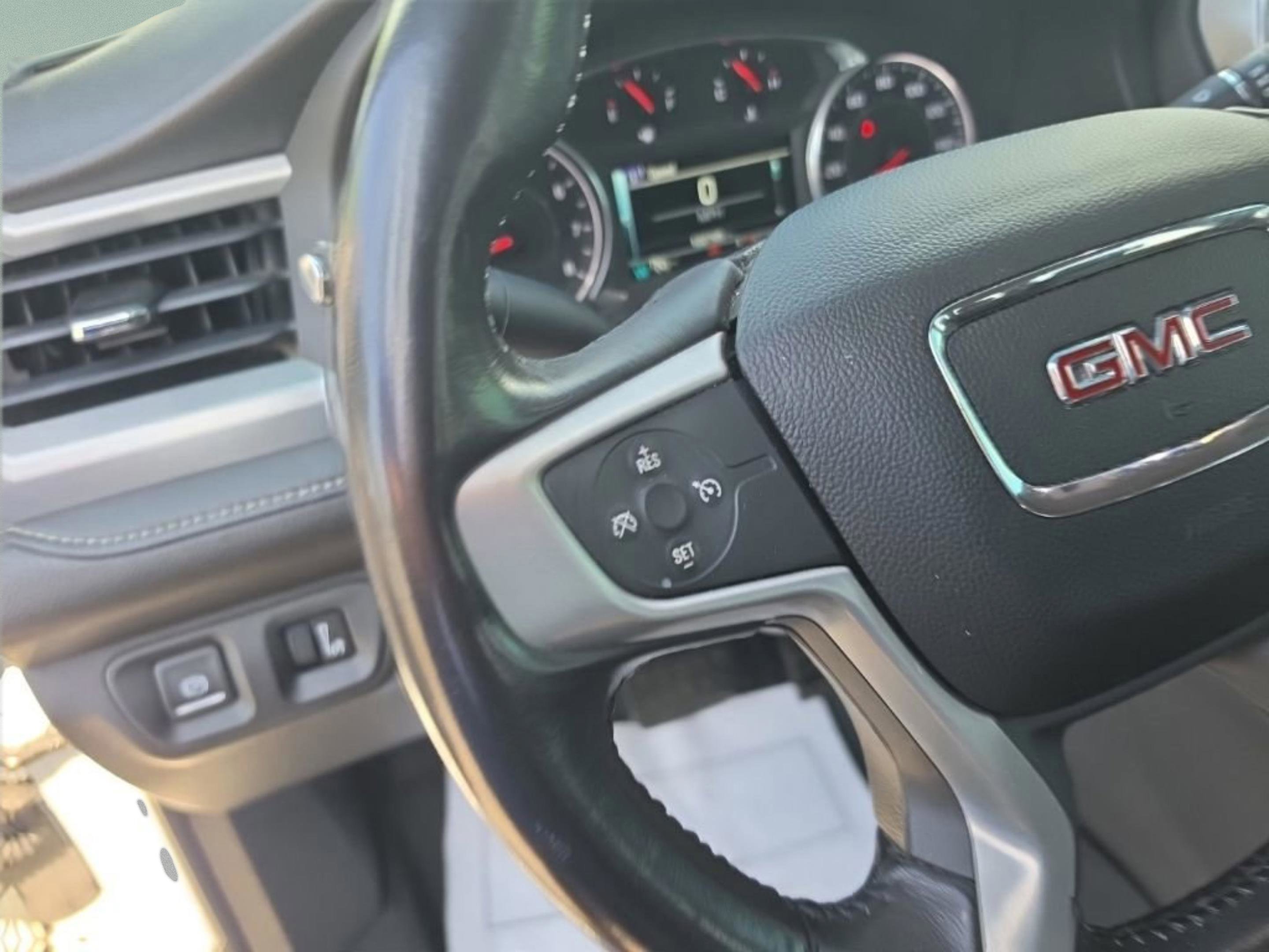 Used 2018 SUMMIT WHITE GMC SLT image 14