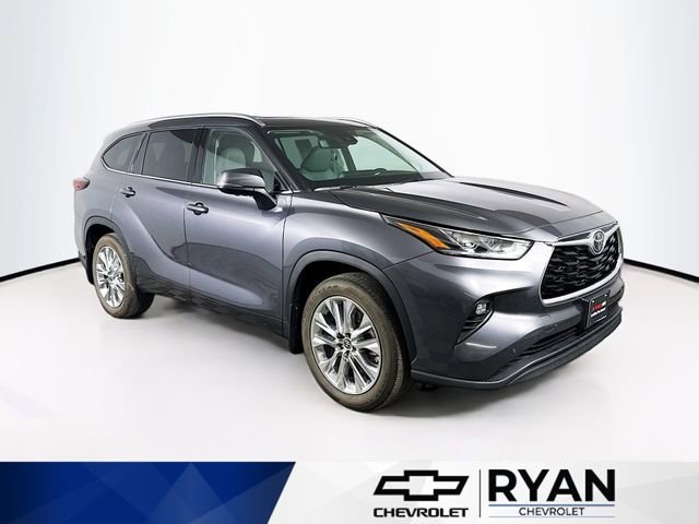 2024 Toyota Highlander Limited AWD's photo