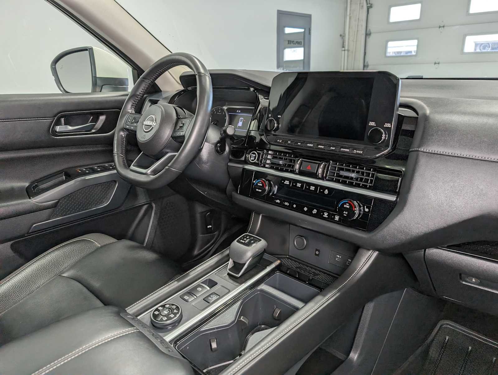 Used 2024 Pearl White Tricoat Nissan SL image 46