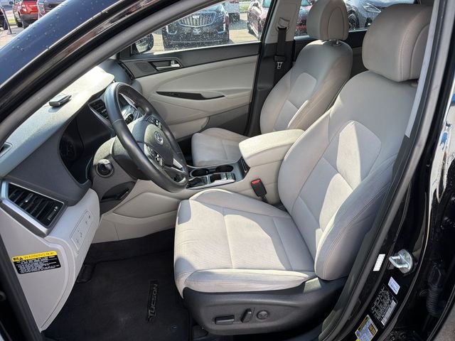 Used 2018 Black Hyundai Value image 13