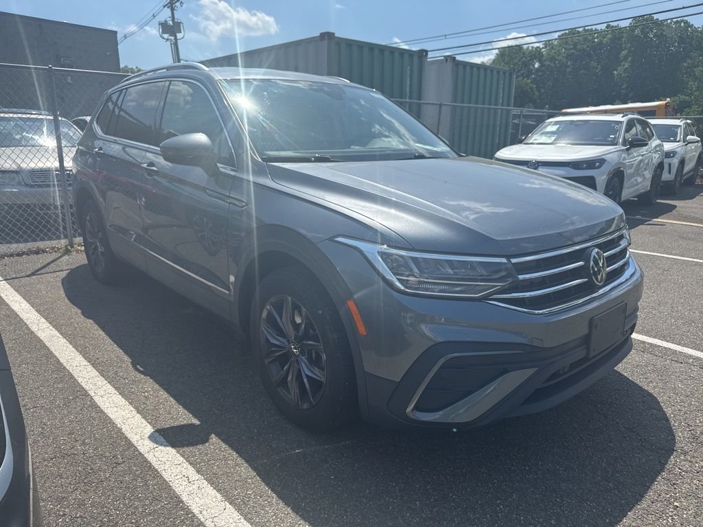 2024 Volkswagen Tiguan 2.0T SE 4Motion's photo