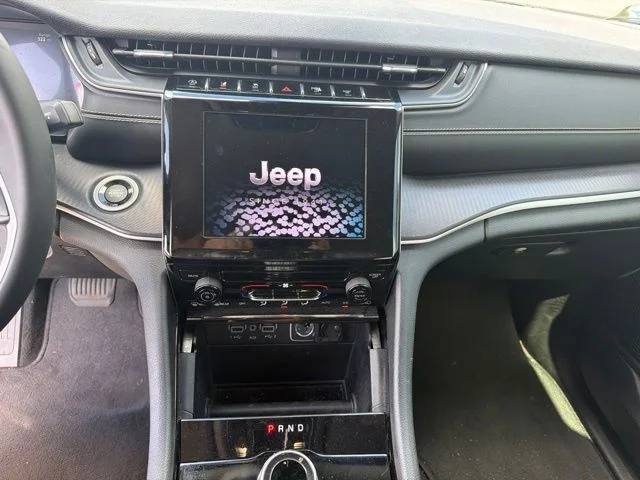 Used 2023 Red Jeep Laredo image 13