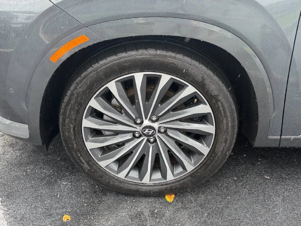 Used 2024 Gray Hyundai Calligraphy image 22