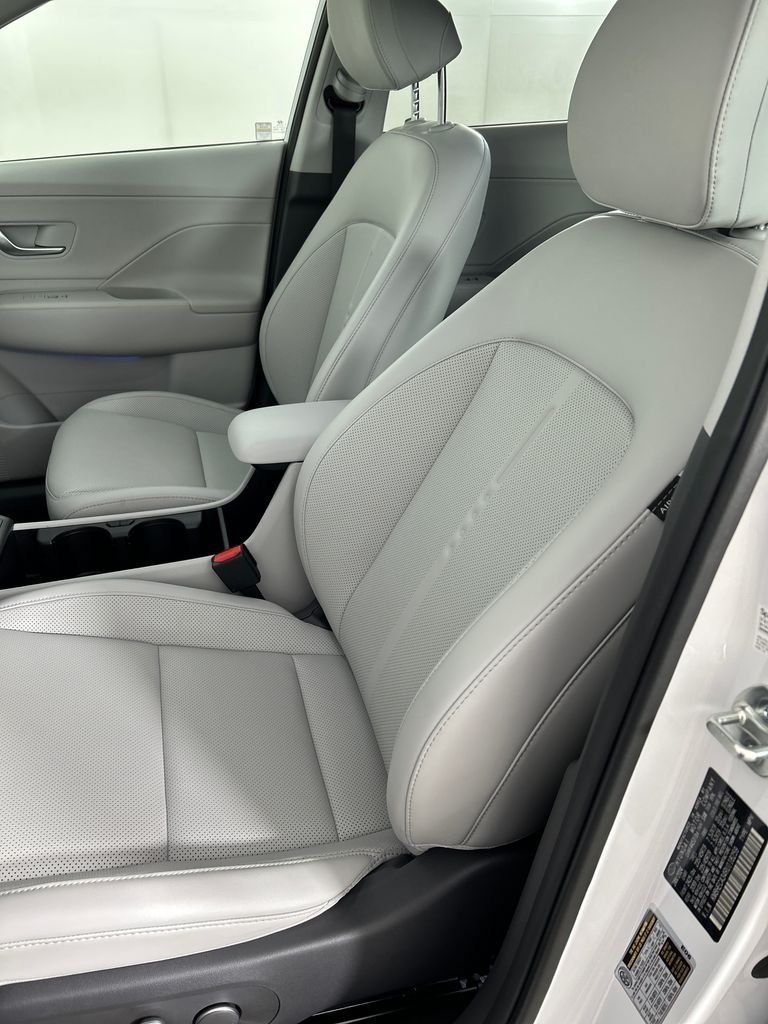 Used 2024 White Hyundai Limited image 12