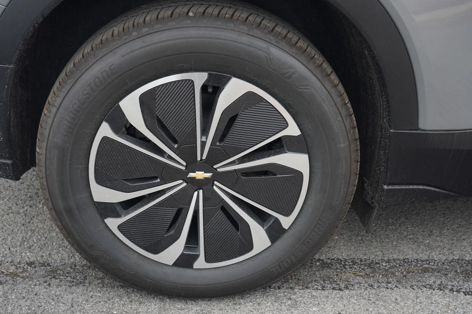 New 2025 Sterling Gray Metallic Chevrolet LT image 12