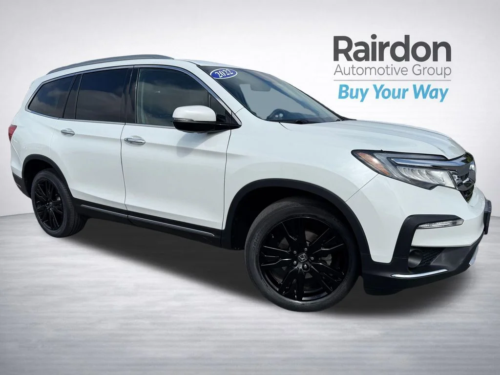 2022 Honda Pilot Touring-7 AWD's photo