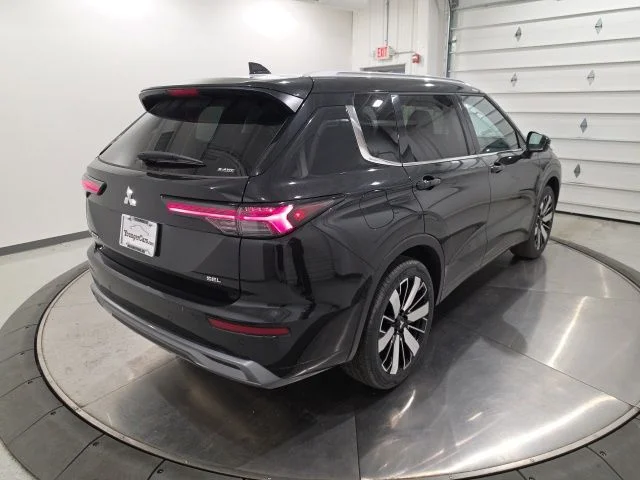 New 2026 Black Mitsubishi SEL S-AWC image 5