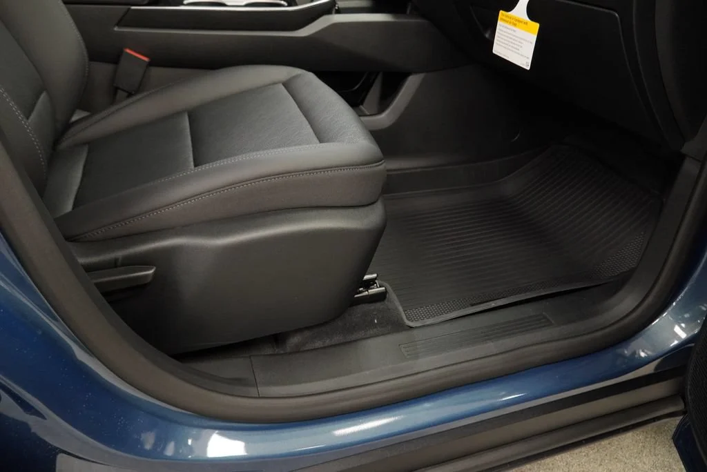 2027 Chevrolet Equinox LT - Photo 32