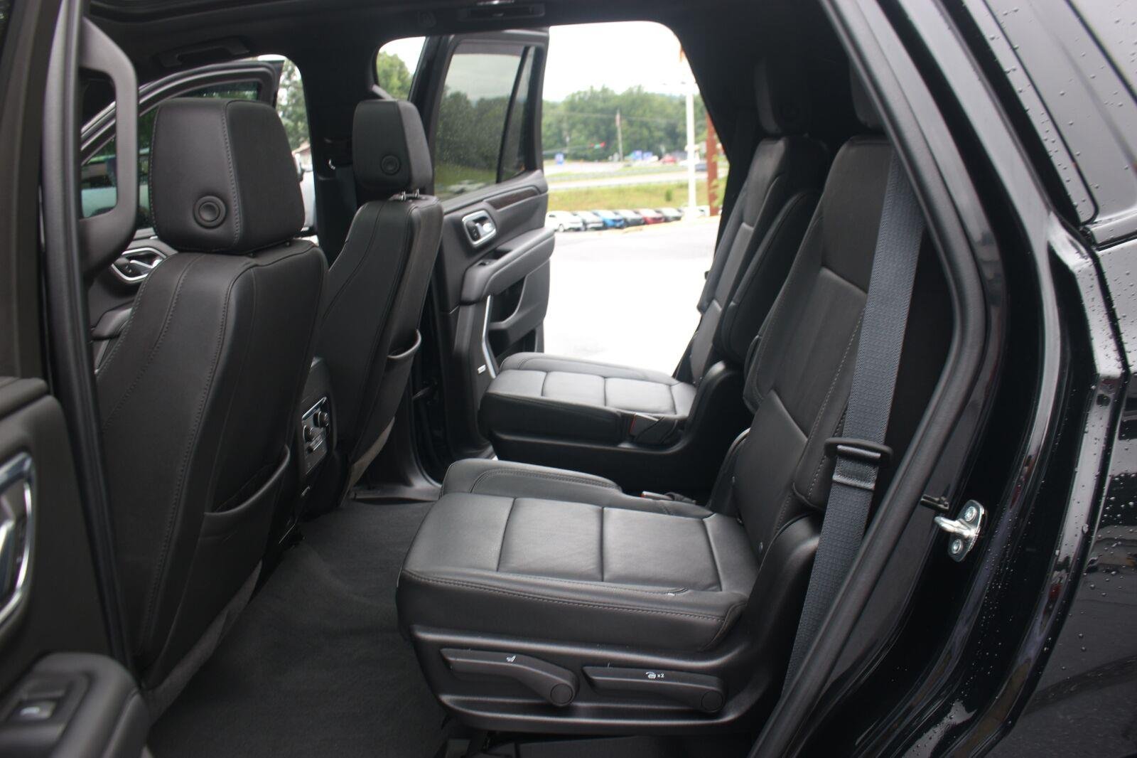 Used 2024 Black Chevrolet Z71 image 36
