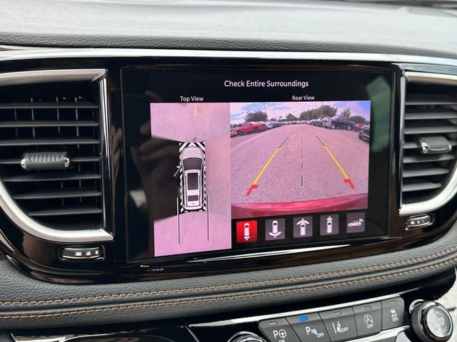 Used 2022 Red Chrysler Pinnacle image 32