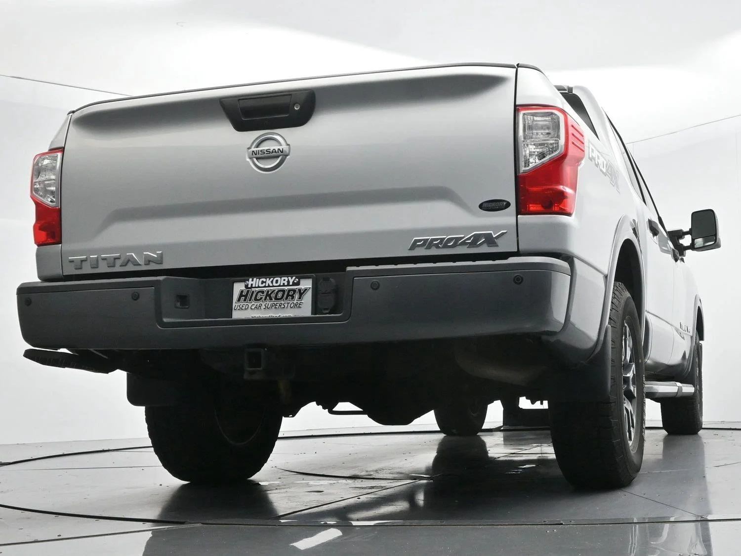 Used 2018 Brilliant Silver Nissan PRO-4X image 53