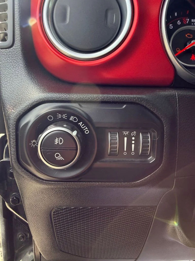 Used 2020 Black Jeep Rubicon image 11