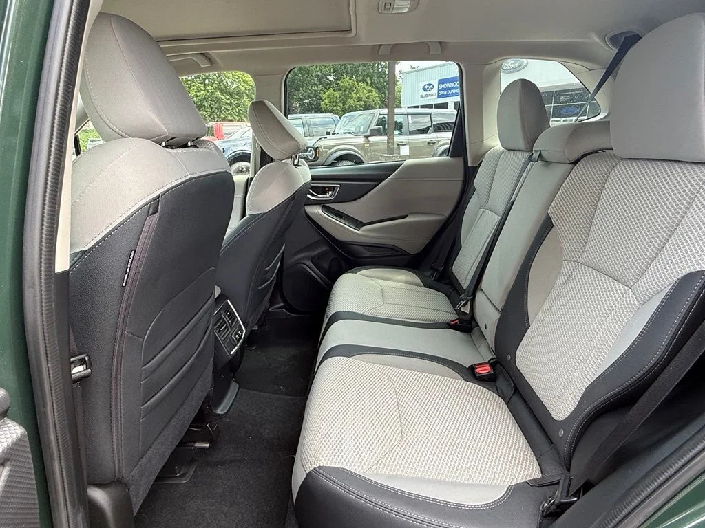 Used 2023 Cascade Green Silica Subaru Premium image 26