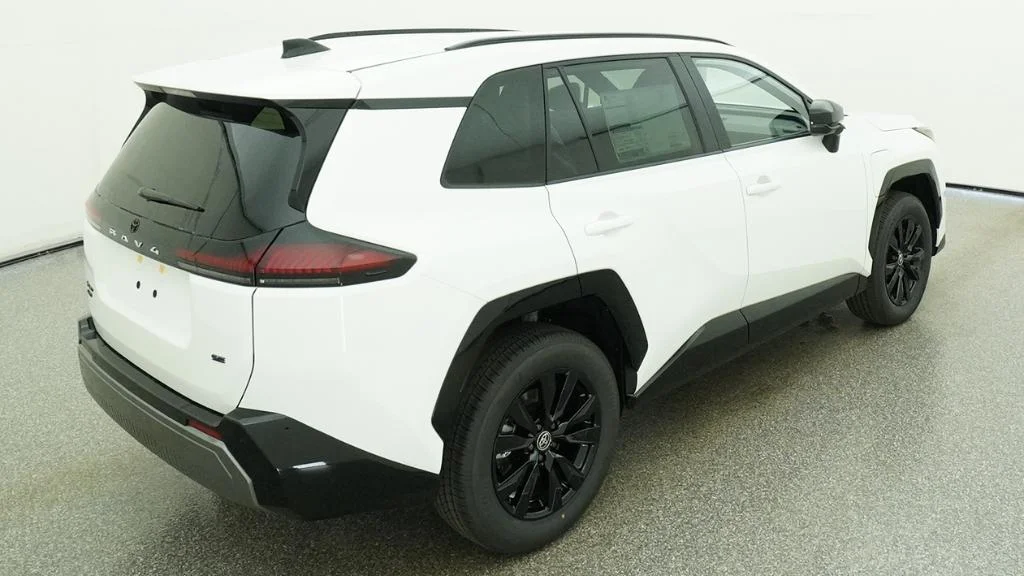 New 2026 Ice Cap Toyota SE image 12