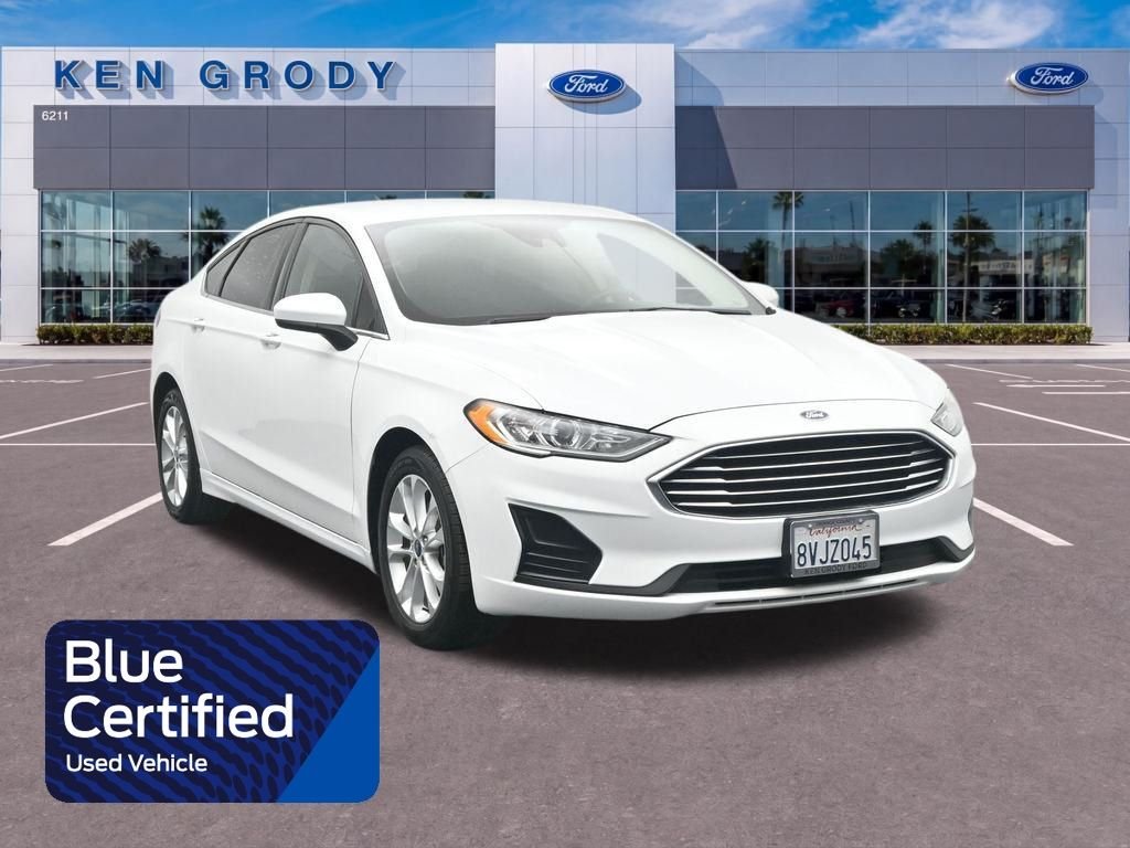 2020 Ford Fusion SE's photo