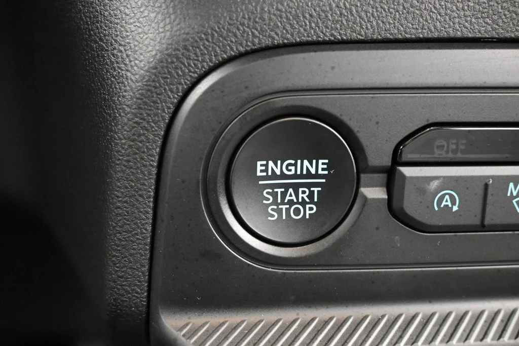 Used 2026 Azure Gray Metallic Ford Badlands image 24