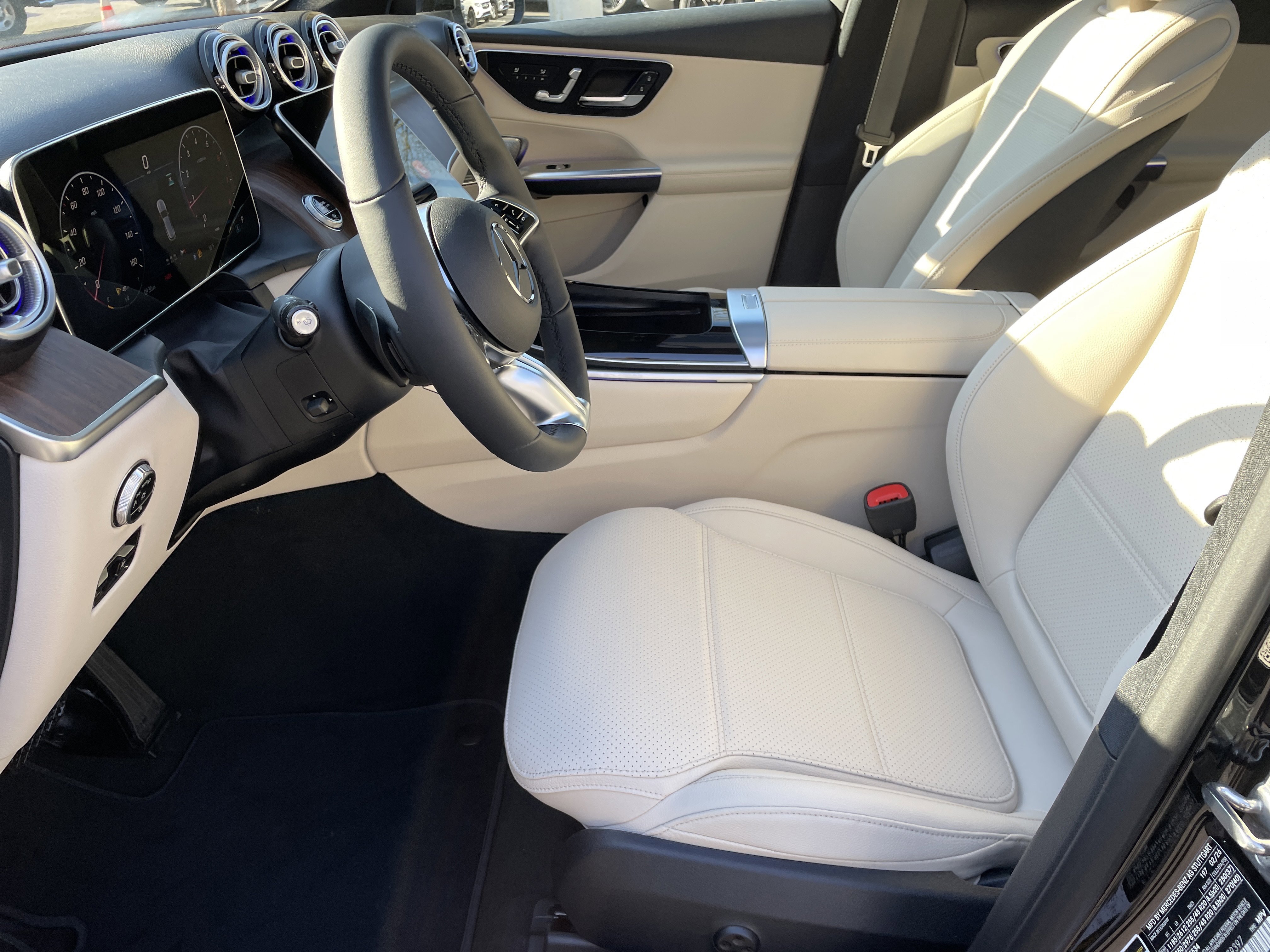 New 2026 Obsidian Black Metallic Mercedes-Benz GLC 300 4MATIC® SUV image 20