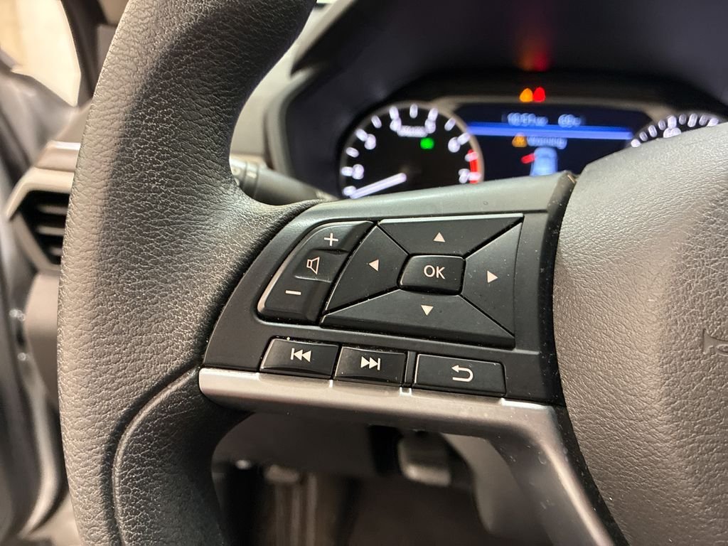 Used 2024 Silver Nissan 2.5 SV image 23