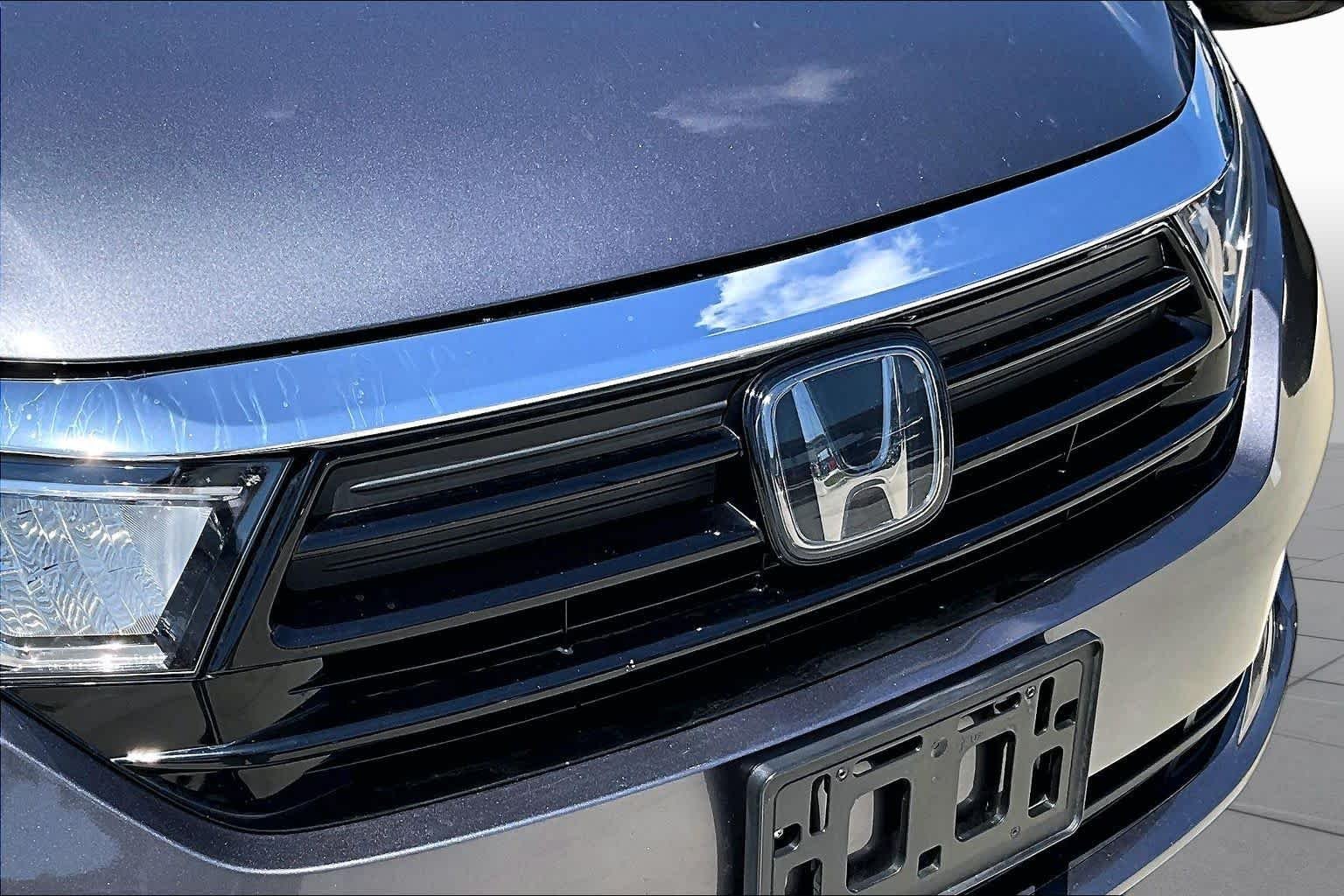 Used 2022 Modern Steel Metallic Honda Touring image 29