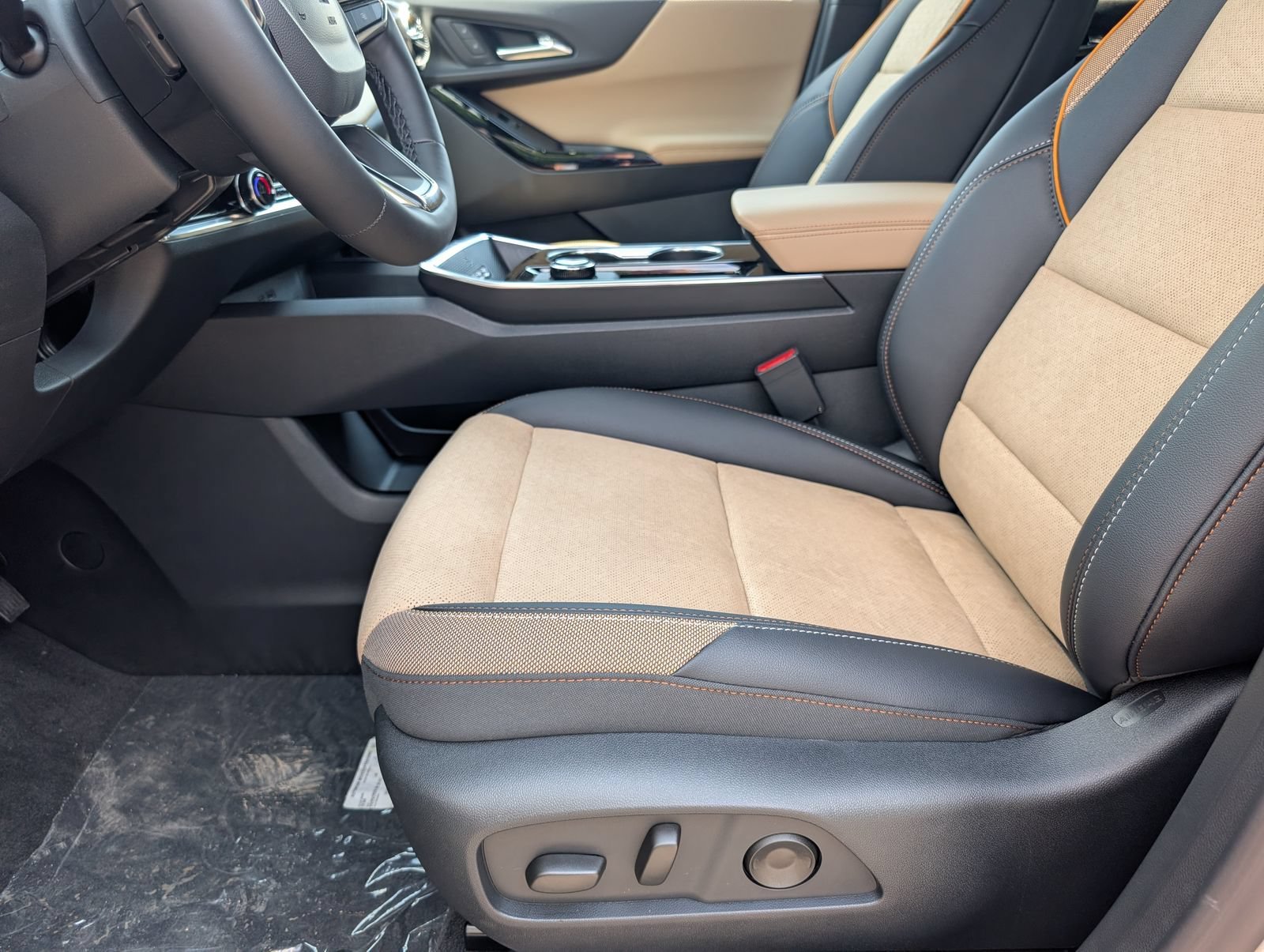 2027 Chevrolet Equinox ACTIV - Photo 7