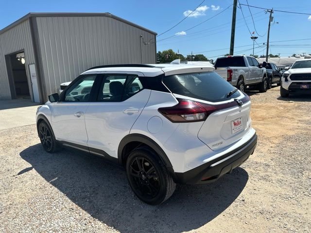 Used 2023 White Nissan SR image 9
